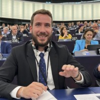 Público: João Albuquerque, o novo eurodeputado que quer “devolver o optimismo” aos jovens